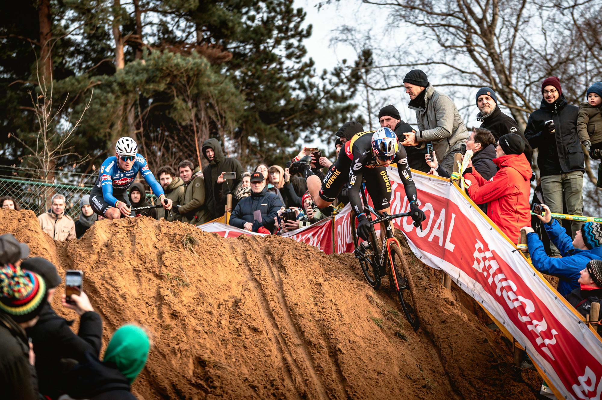 Alvarado en van Aert winnen in Heusden-Zolder