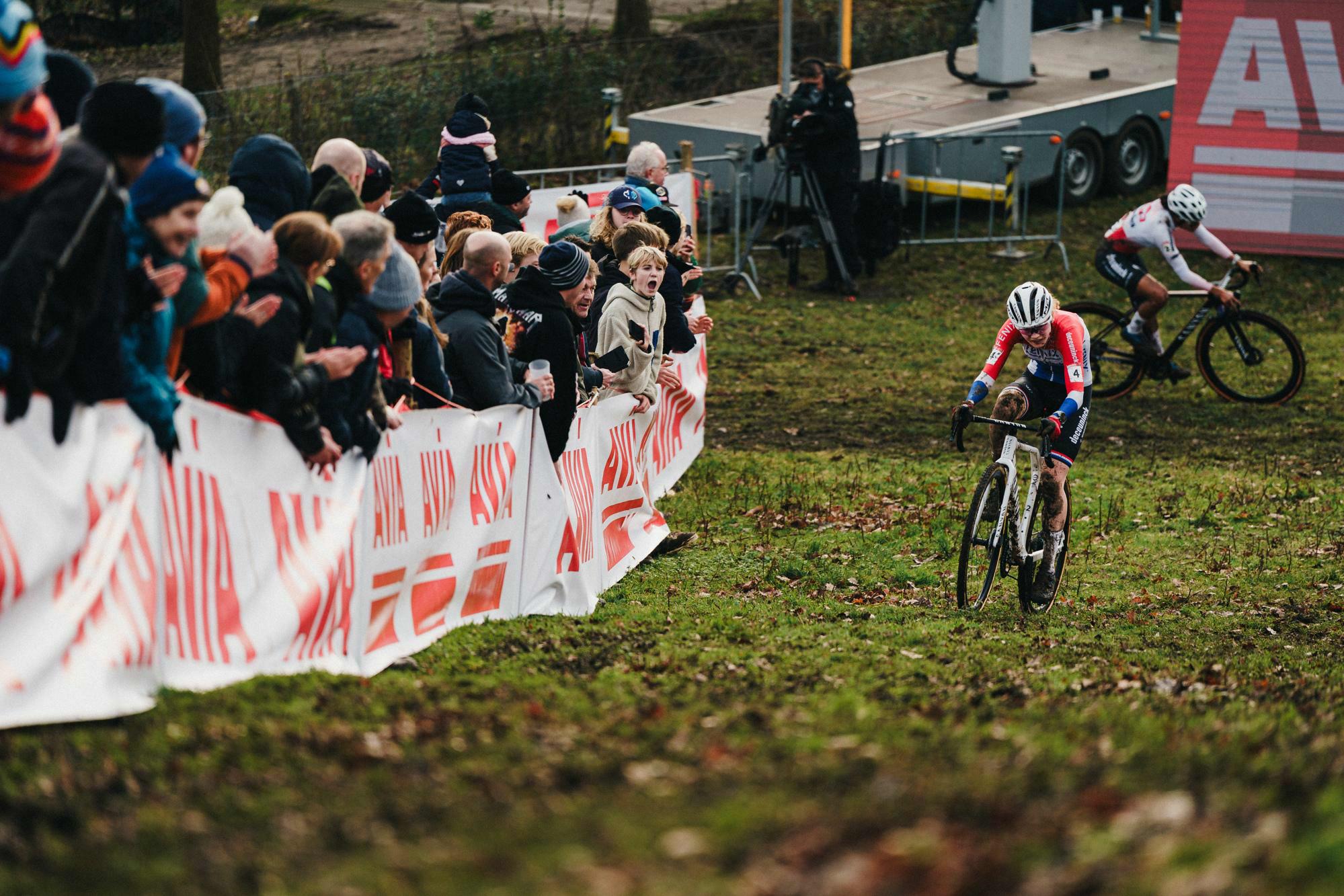 Pieterse wint in Gavere haar eerste Wereldbekermanche van het seizoen