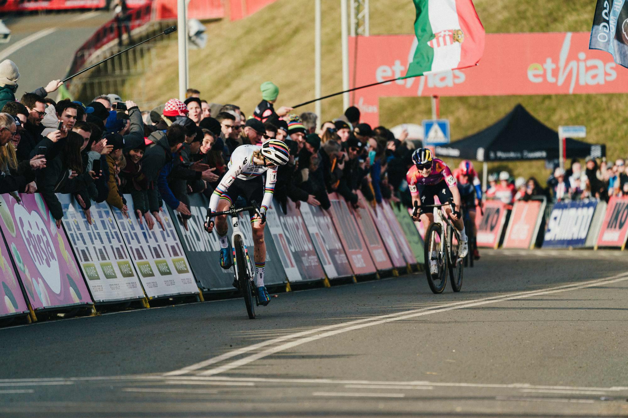 Van Empel dots the ‘i’s and crosses the ‘t’s in Hoogerheide