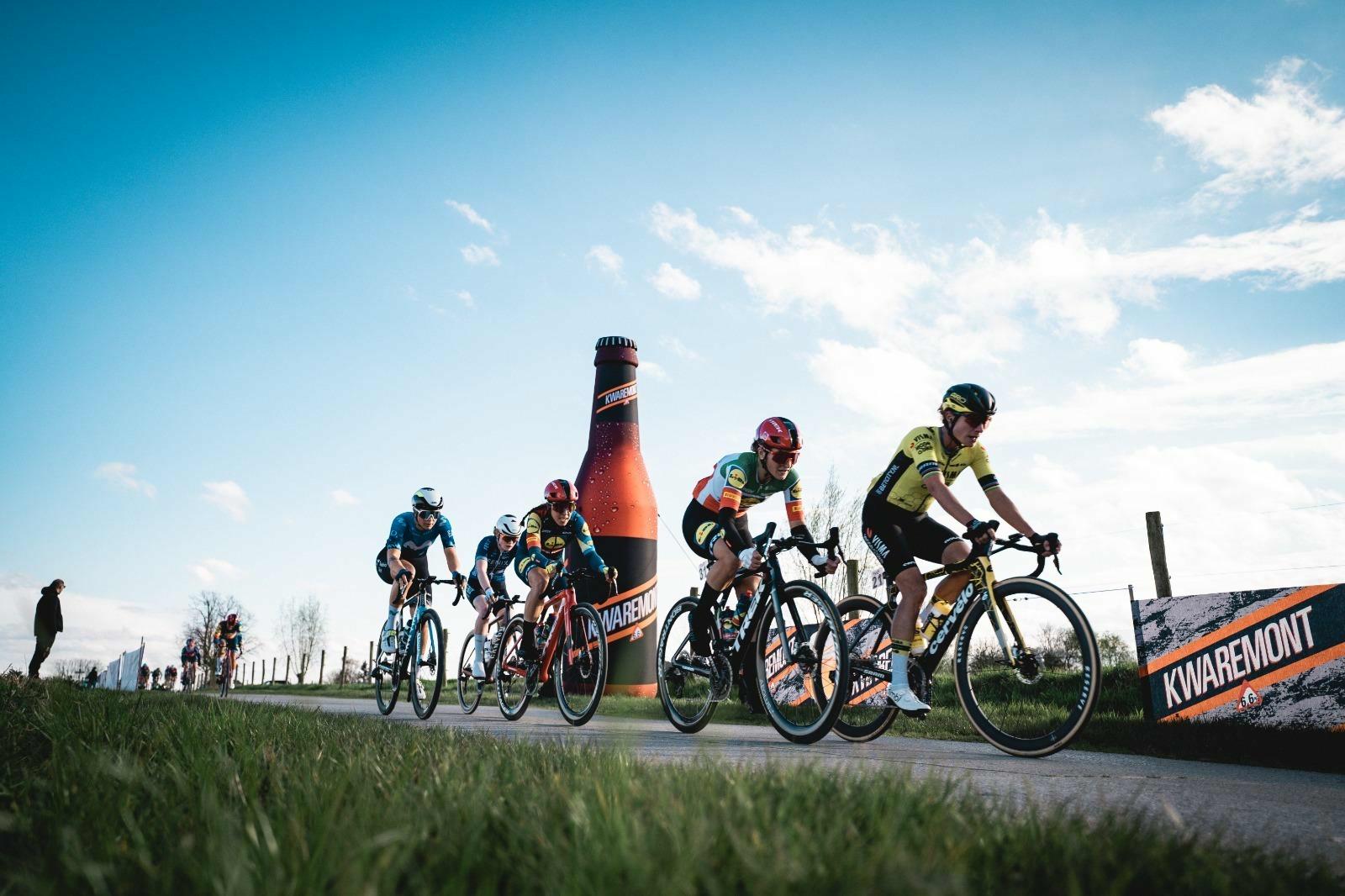 Vos remporte sa première victoire à Dwars door Vlaanderen