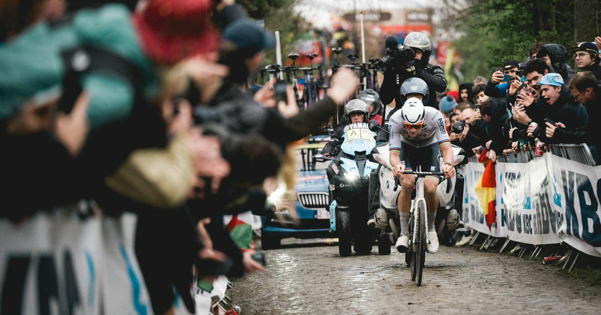 Van der Poel entre dans l'histoire Flanders Classics