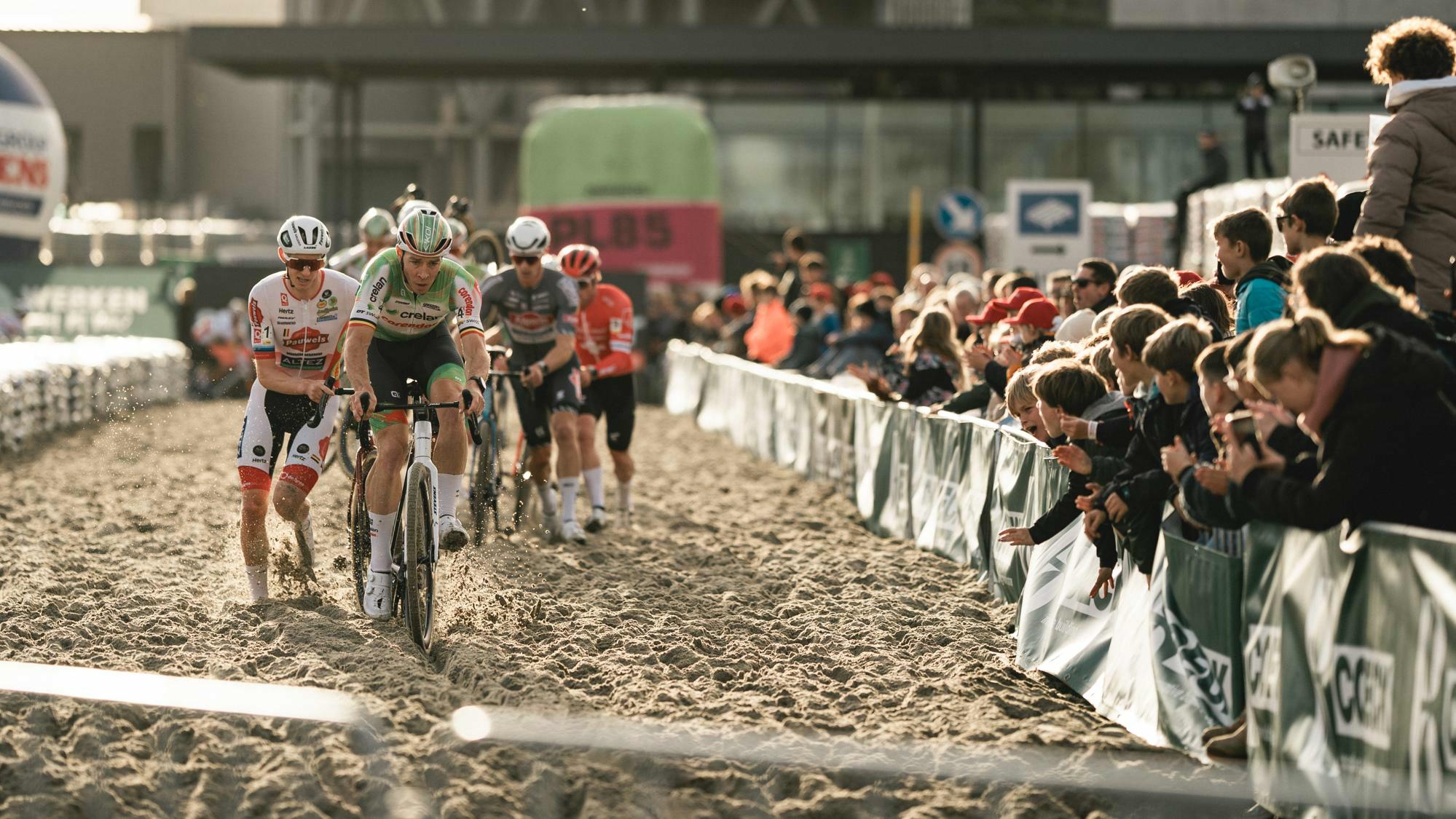 Sweeck wint na fotofinish in Niel