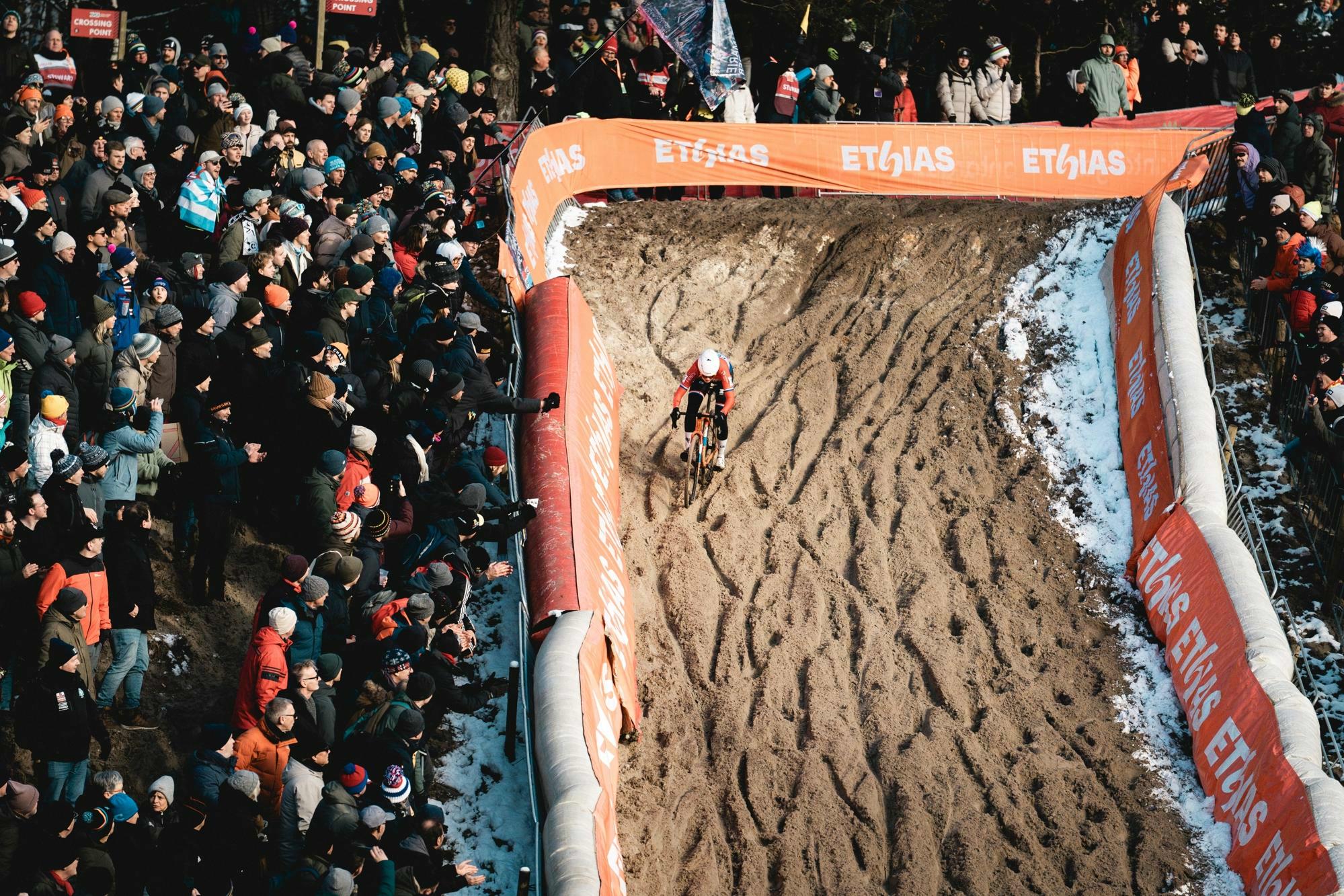 Ethias extends partnership with UCI Cyclo-cross World Cup and supports 2027 Cyclo-cross World Championships