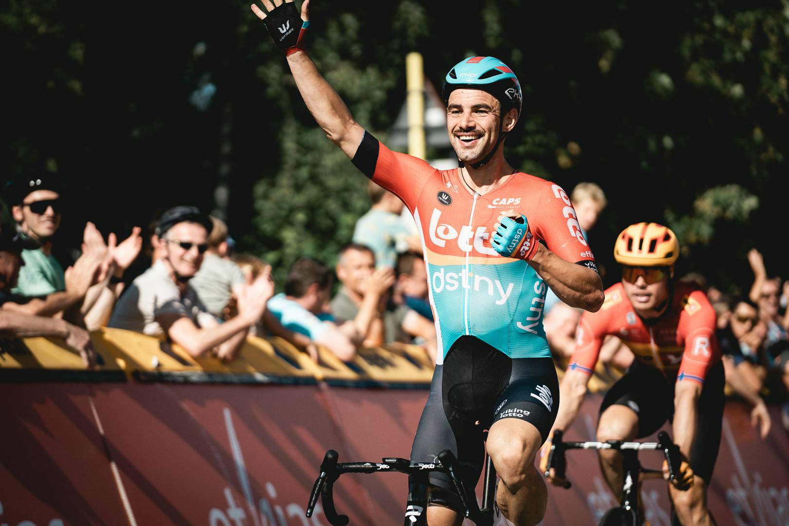 Victor Campenaerts sprints to victory in the Vlaamse Druivenkoers