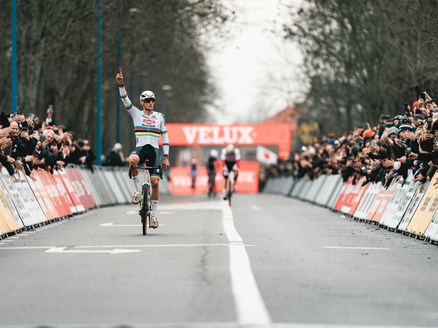 Van der Poel domine aussi à Koksijde