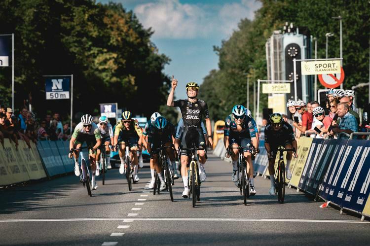 Finlay Storrie wint Vlaamse Druivenkoers Overijse voor U19 Jongens